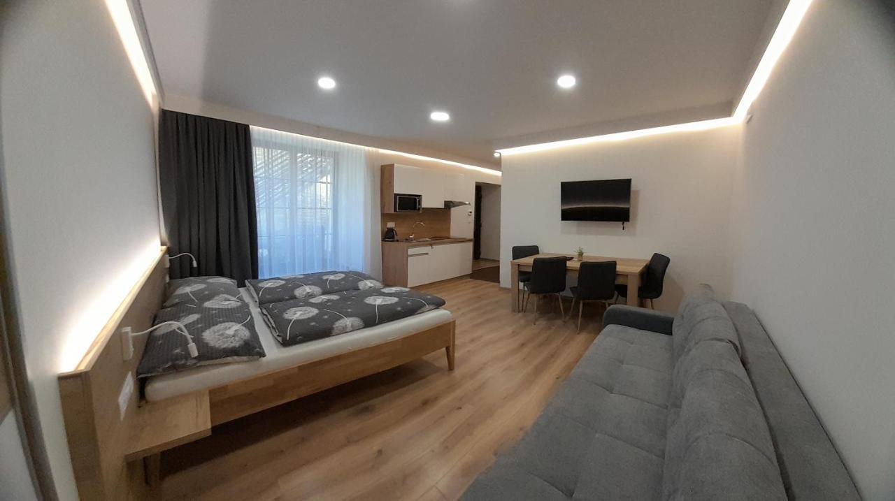 Apartmany Lumi Veľký Slavkov Eksteriør billede